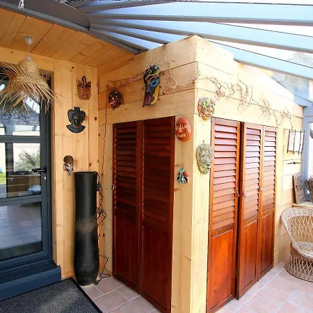 Maison Saint-michel-chef-chef, 7 Pieces, 10 Personnes - Fr-1-364-99 Ferienhaus *