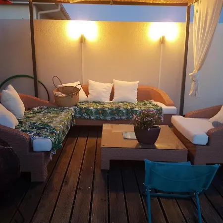 Maison Saint-michel-chef-chef, 7 Pieces, 10 Personnes - Fr-1-364-99 Ferienhaus